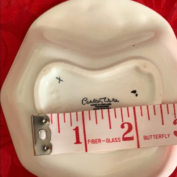 Vintage Carlton Ware lavender embossed dish - Picture 11 of 12